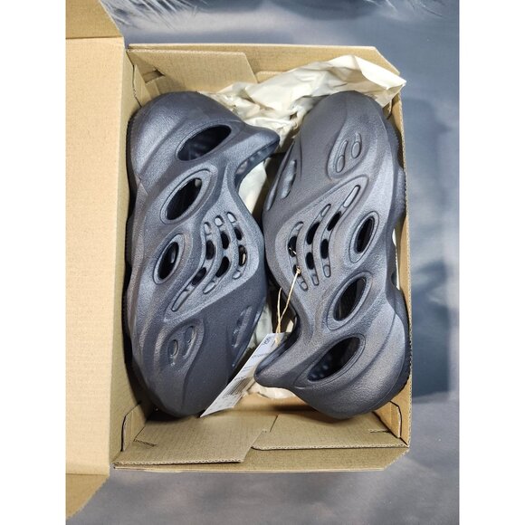 kids unisex adidas yeezy foam runners - 11k - black - Picture 8 of 8